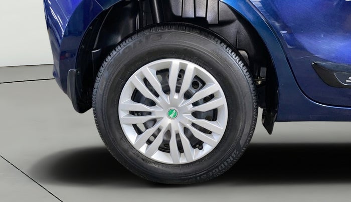 2018 Maruti Swift VXI AMT, Petrol, Automatic, 59,999 km, Right Rear Wheel