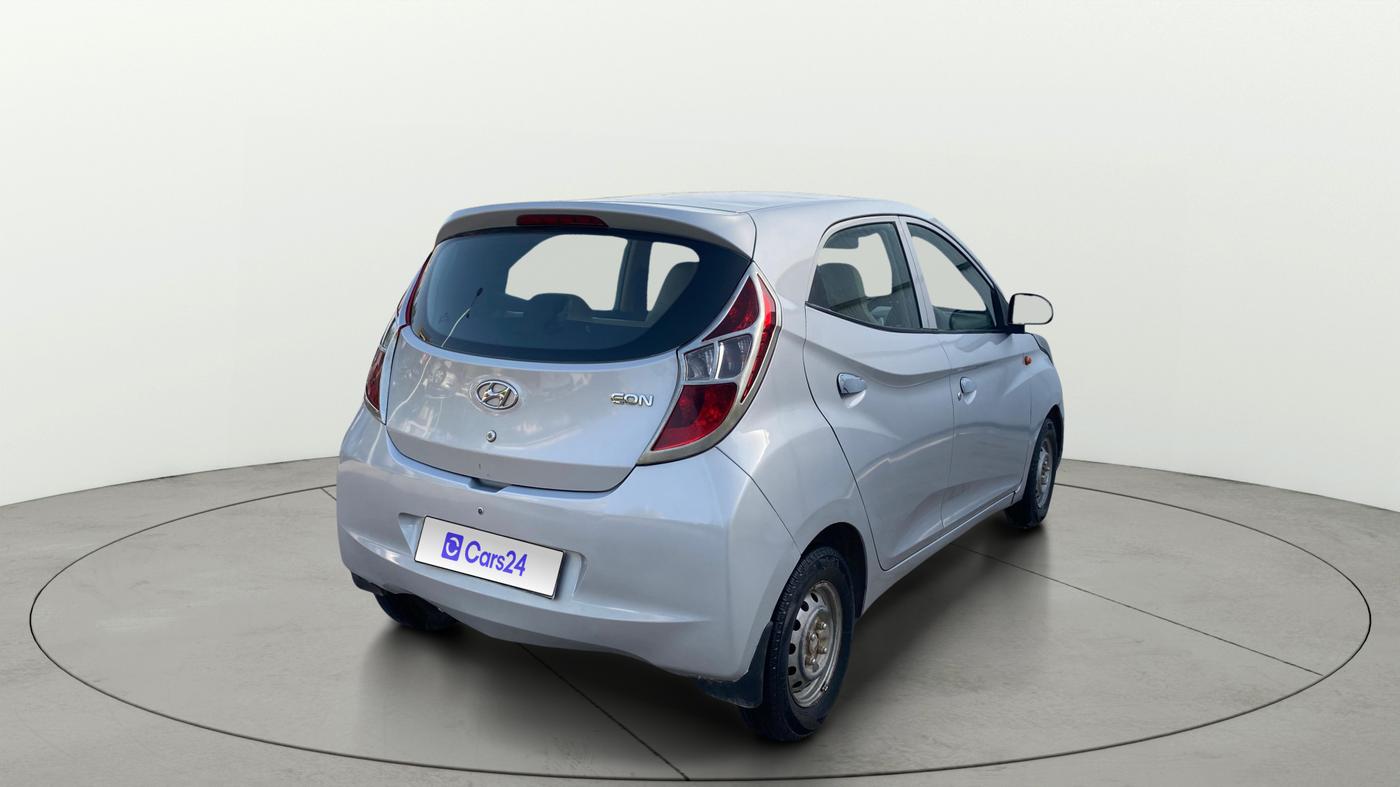 2017 Hyundai Eon ERA +, Petrol, Manual, 70,339 km, Right Back Diagonal