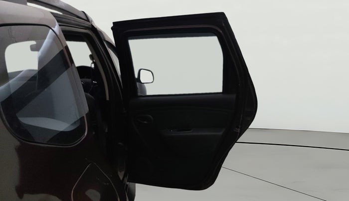 2019 Renault Duster 85 PS RXS MT DIESEL, Diesel, Manual, 1,17,943 km, RHS Rear Door