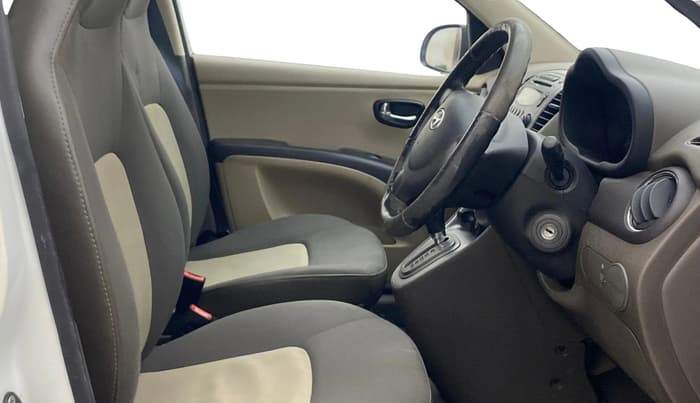 2013 Hyundai i10 SPORTZ 1.2 AT, Petrol, Automatic, 61,324 km, Right Side Front Door Cabin
