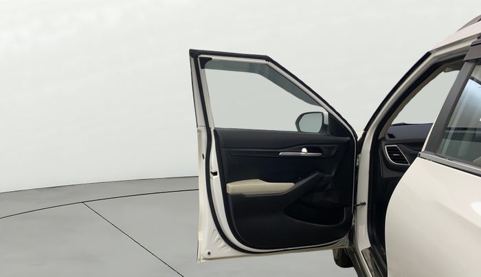 2023 KIA SELTOS HTK PLUS 1.5 IMT, Petrol, Manual, 28,389 km, LHS Front Door