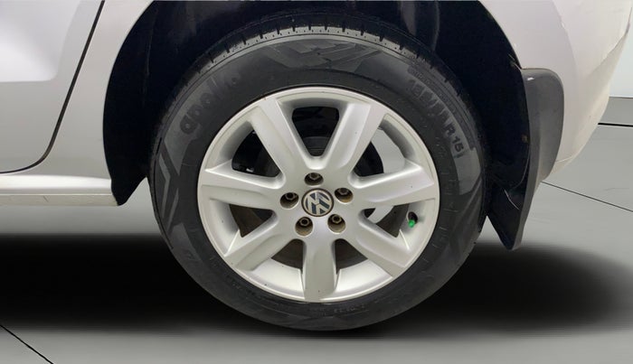 2012 Volkswagen Polo HIGHLINE DIESEL, Diesel, Manual, 1,28,671 km, Left Rear Wheel