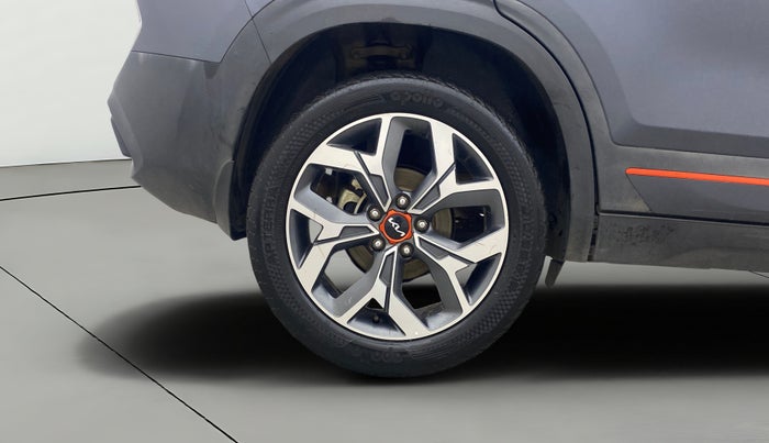 2022 KIA SELTOS X LINE 1.5 DIESEL AT, Diesel, Automatic, 1,08,437 km, Right Rear Wheel