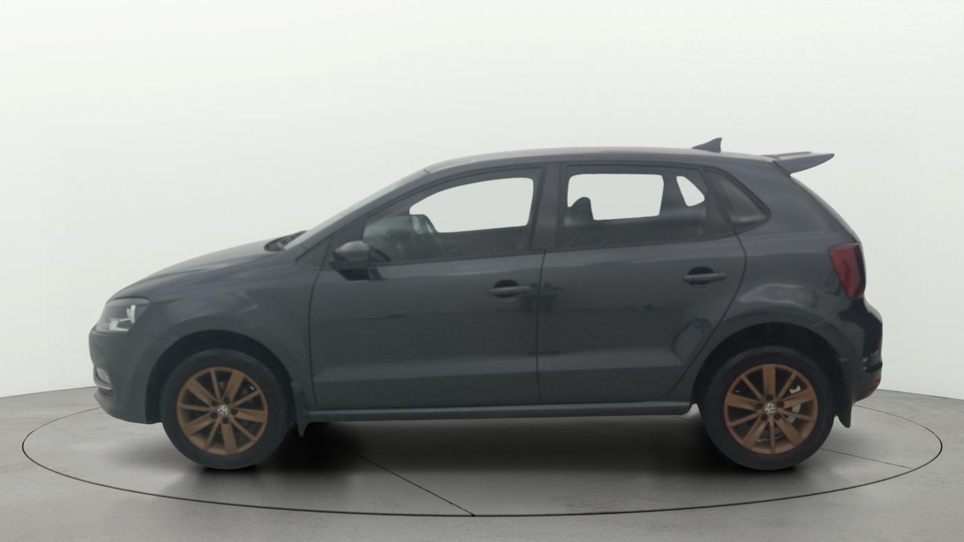 2017 Volkswagen Polo HIGHLINE1.2L, Petrol, Manual, 60,595 km, Left Side
