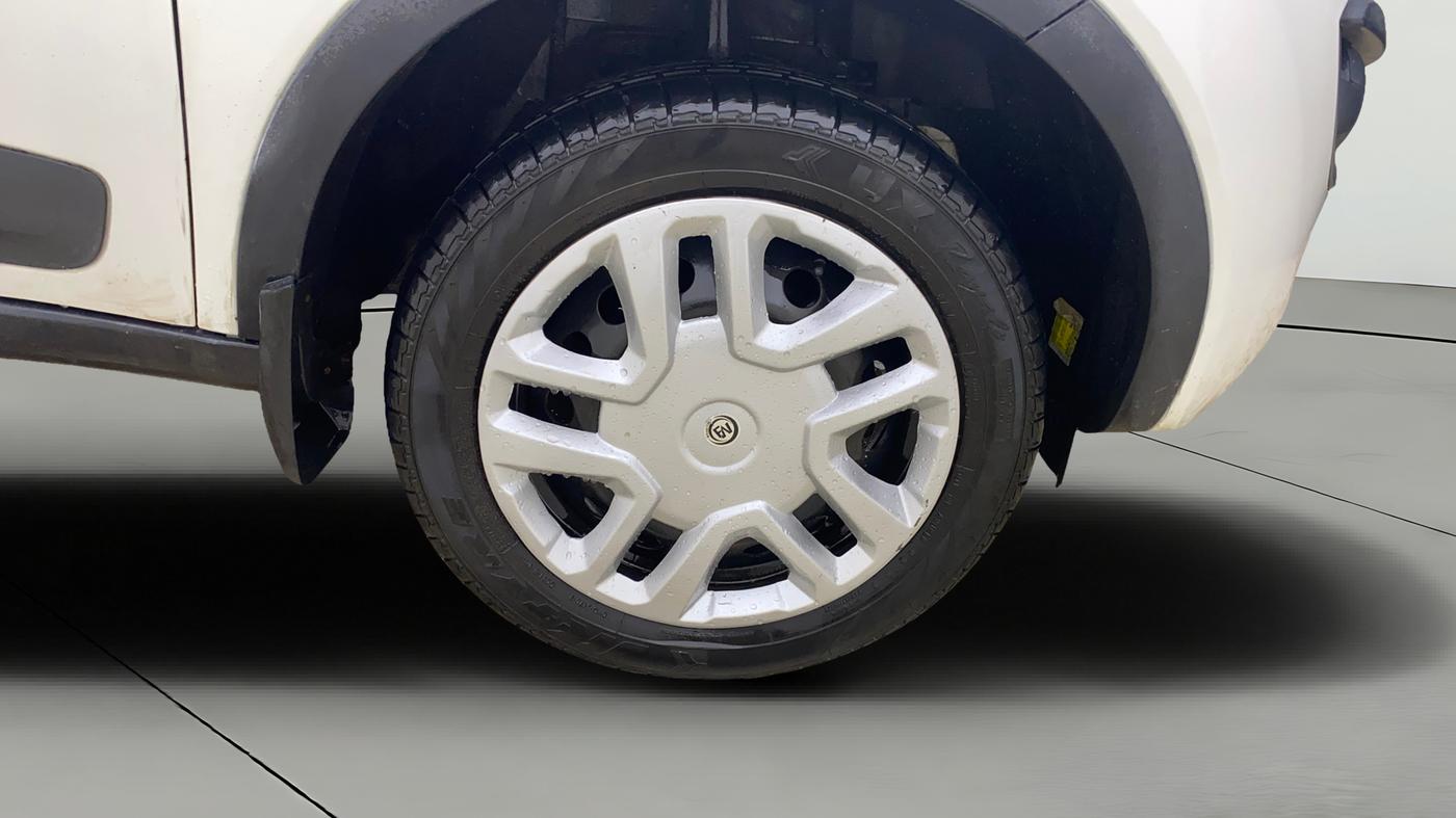 2019 Tata NEXON XM PETROL, CNG, Manual, 97,213 km, Right Front Wheel