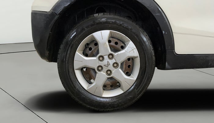 2022 Mahindra XUV300 W6 1.2 PETROL AMT, Petrol, Automatic, 89,973 km, Right Rear Wheel