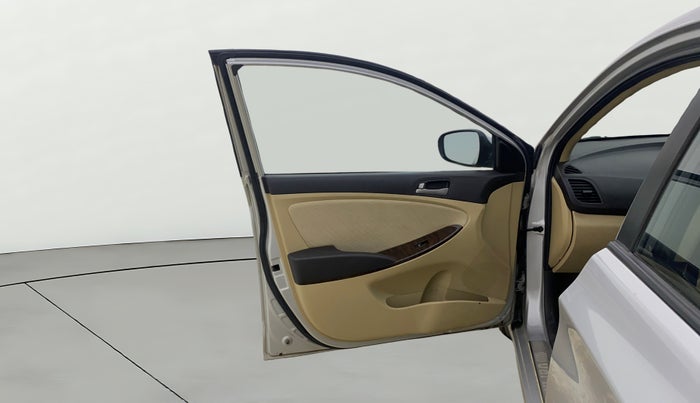 2017 Hyundai Verna 1.6 VTVT SX, Petrol, Manual, 35,102 km, LHS Front Door