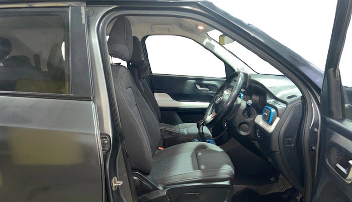 2022 Tata PUNCH CREATIVE  MT, Petrol, Manual, 86,375 km, Right Side Front Door Cabin
