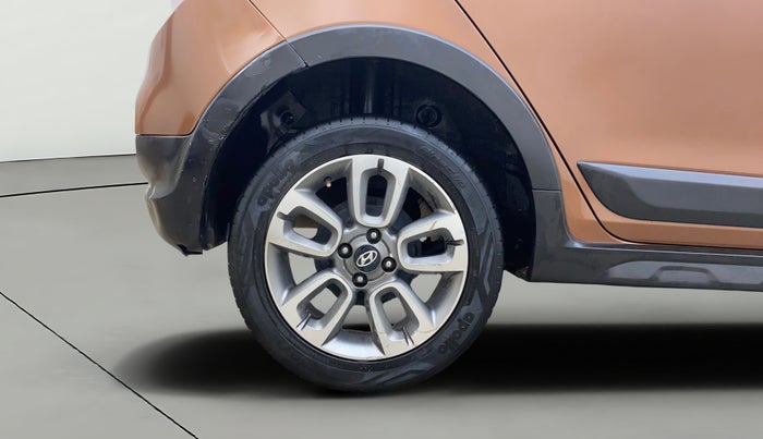 2018 Hyundai i20 Active 1.2 SX, Petrol, Manual, 98,742 km, Right Rear Wheel