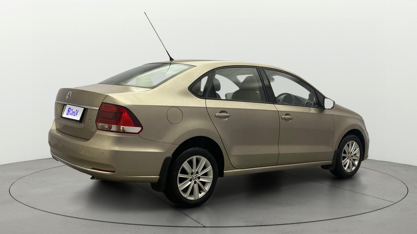 2015 Volkswagen Vento HIGHLINE 1.6 MPI, Petrol, Manual, 1,27,839 km, Right Back Diagonal