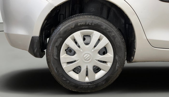 2015 Maruti Swift Dzire LXI (O), CNG, Manual, 80,486 km, Right Rear Wheel