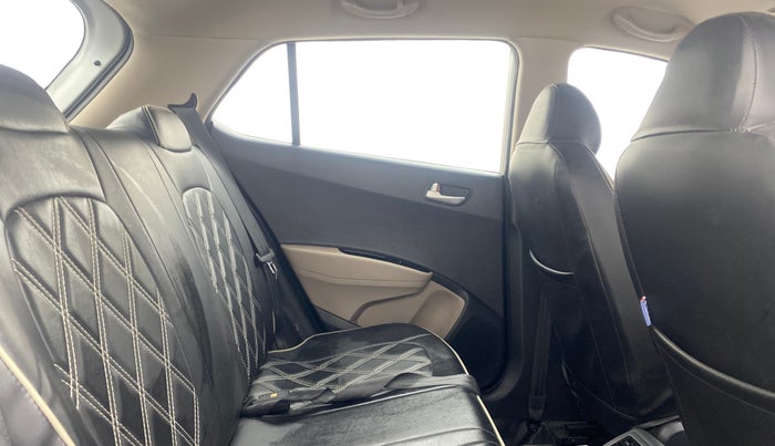 2016 Hyundai Grand i10 SPORTZ 1.2 KAPPA VTVT, Petrol, Manual, 49,219 km, Right Side Rear Door Cabin