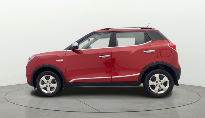 2023 Mahindra XUV300 W6 1.2 PETROL, Petrol, Manual, 3,926 km, Left Side