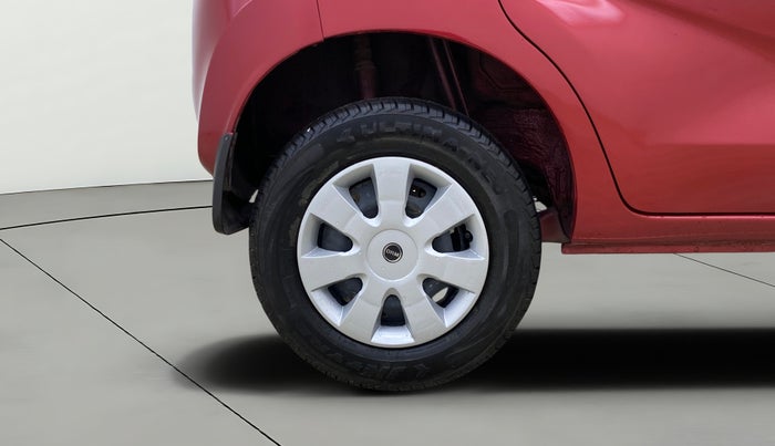 2017 Datsun Redi Go T (O), Petrol, Manual, 35,364 km, Right Rear Wheel