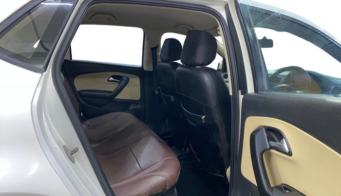 2015 Volkswagen Polo HIGHLINE1.2L, Petrol, Manual, 60,356 km, Right Side Rear Door Cabin