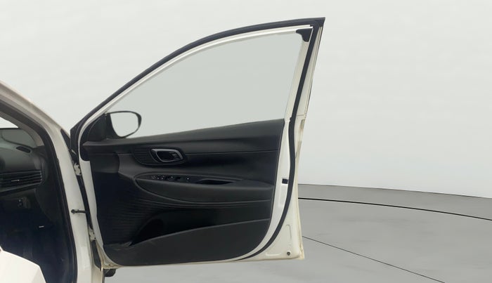 2023 Hyundai NEW I20 Sportz 1.2 IVT, Petrol, Automatic, 36,284 km, RHS Front Door