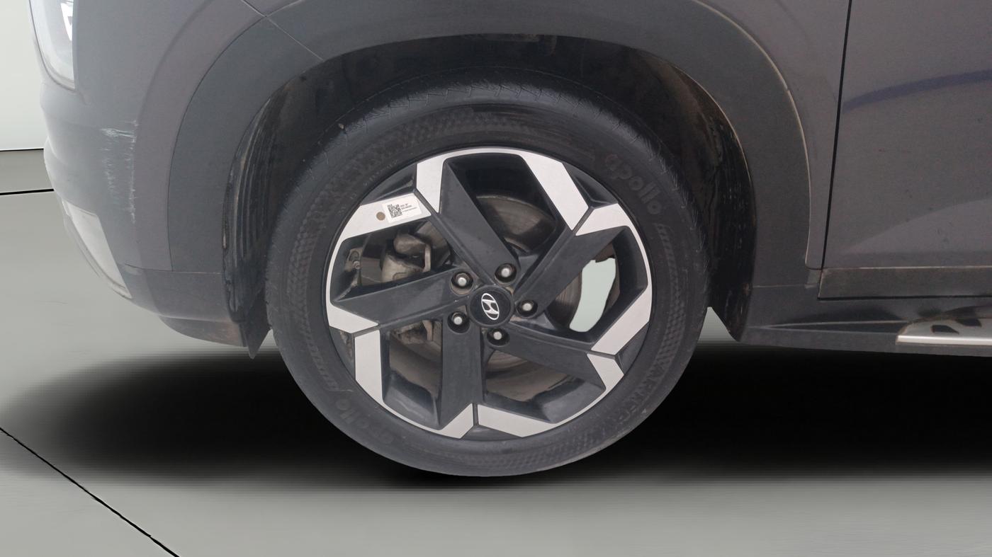2021 Hyundai ALCAZAR PLATINUM(O) 7STR 1.5 AT, Diesel, Automatic, 52,880 km, Left Front Wheel