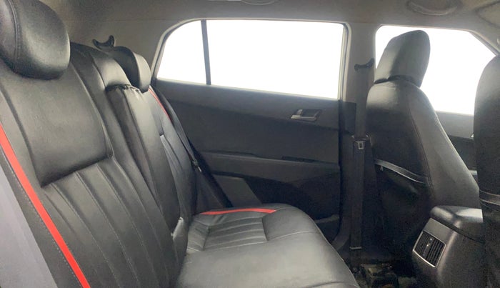 2017 Hyundai Creta SX PLUS 1.6 PETROL, Petrol, Manual, 93,076 km, Right Side Rear Door Cabin