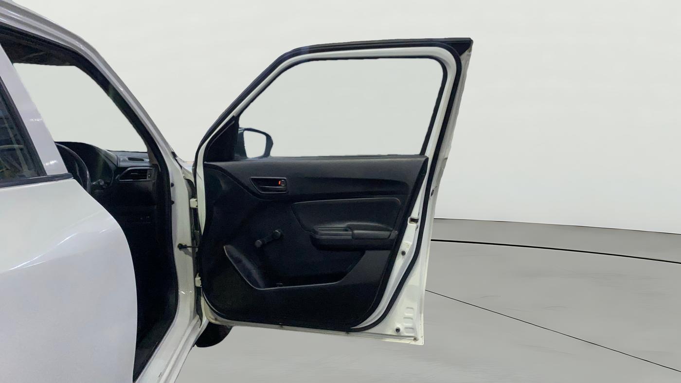 2020 Maruti Swift LXI, Petrol, Manual, 61,971 km, RHS Front Door