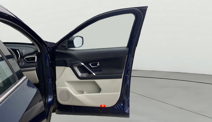 2022 Tata Safari XTA PLUS, Diesel, Automatic, 63,089 km, RHS Front Door