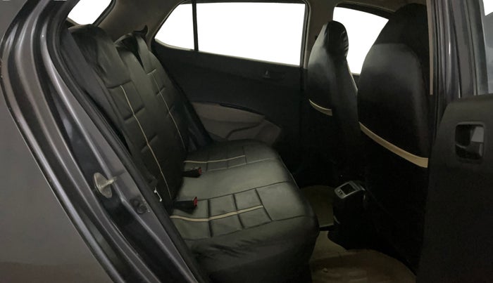 2018 Hyundai Grand i10 MAGNA 1.2 KAPPA VTVT, Petrol, Manual, 24,079 km, Right Side Rear Door Cabin