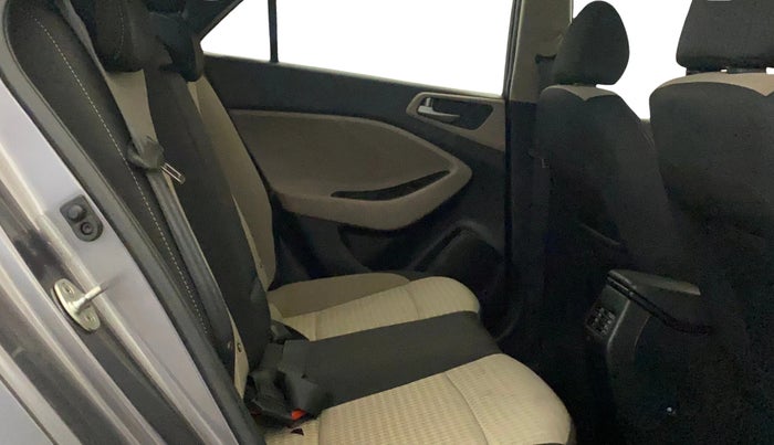 2018 Hyundai Elite i20 ASTA 1.2 (O), Petrol, Manual, 16,245 km, Right Side Rear Door Cabin