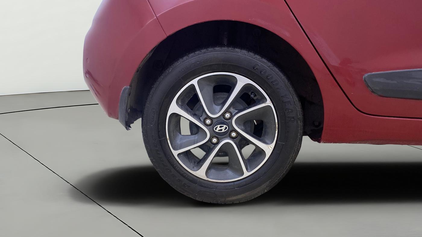 2018 Hyundai Grand i10 SPORTZ AT 1.2 KAPPA VTVT, Petrol, Automatic, 38,265 km, Right Rear Wheel