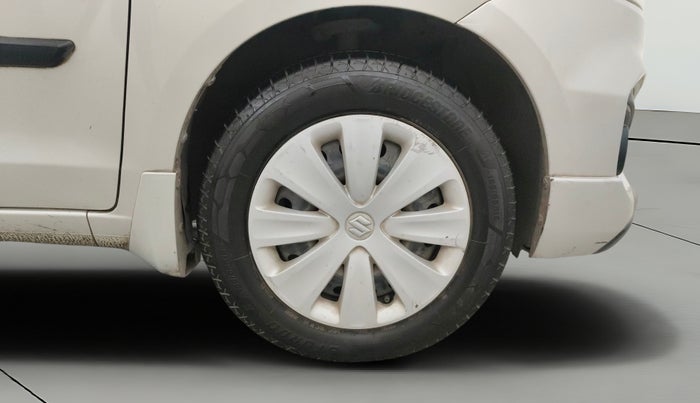 2018 Maruti Ertiga VXI, Petrol, Manual, 88,005 km, Right Front Wheel