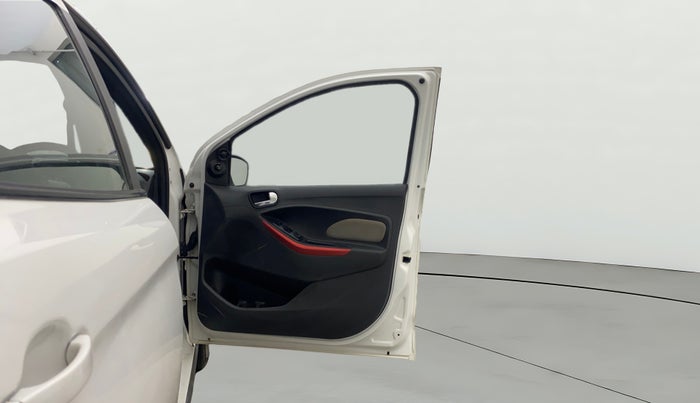 2020 Ford FREESTYLE TITANIUM 1.5 DIESEL, Diesel, Manual, 32,553 km, RHS Front Door