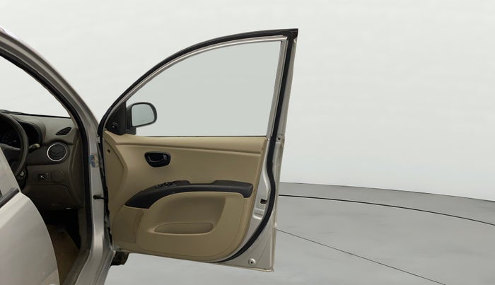 2014 Hyundai i10 MAGNA 1.1, CNG, Manual, 66,610 km, RHS Front Door