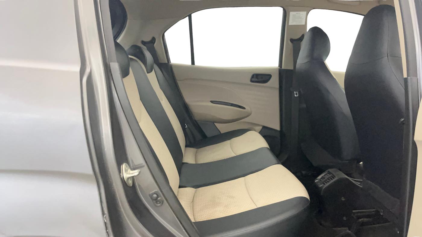 2021 Hyundai NEW SANTRO SPORTZ EXECUTIVE MT CNG, CNG, Manual, 52,384 km, Right Side Rear Door Cabin
