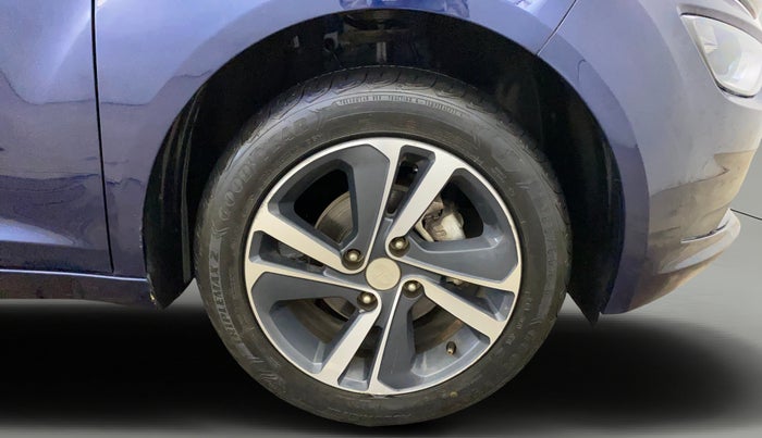 2022 Tata ALTROZ XZA, Petrol, Automatic, 16,291 km, Right Front Wheel