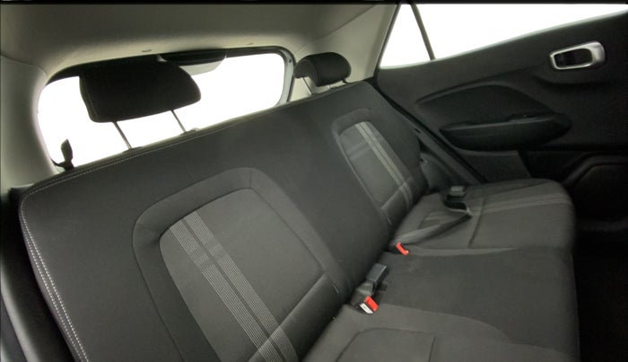 2022 Hyundai VENUE S+ 1.2, Petrol, Manual, 41,973 km, Right Side Rear Door Cabin