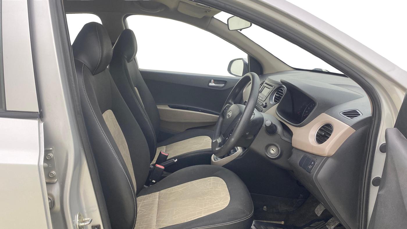 2015 Hyundai Grand i10 SPORTZ 1.1 CRDI, Diesel, Manual, 97,024 km, Right Side Front Door Cabin