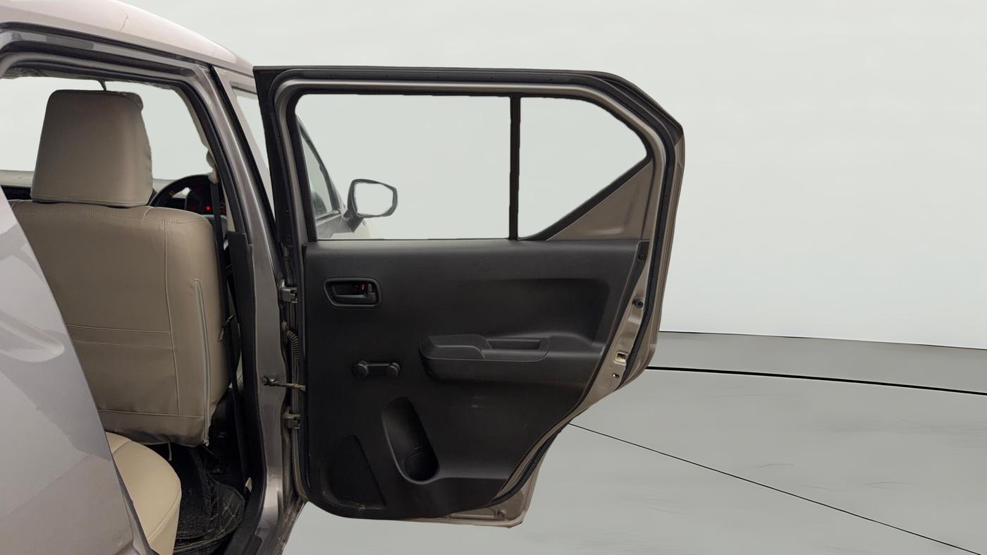 2022 Maruti IGNIS SIGMA 1.2, CNG, Manual, 37,942 km, RHS Rear Door
