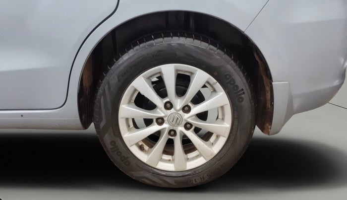 2014 Maruti Ertiga ZXI, CNG, Manual, 47,925 km, Left Rear Wheel