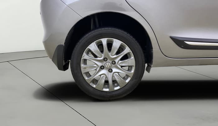 2016 Maruti Baleno ALPHA PETROL 1.2, Petrol, Manual, 77,553 km, Right Rear Wheel