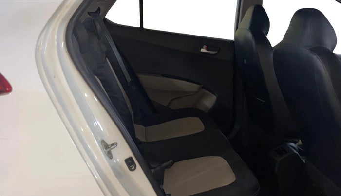 2017 Hyundai Grand i10 SPORTZ (O) AT 1.2 KAPPA VTVT, Petrol, Automatic, 39,461 km, Right Side Rear Door Cabin