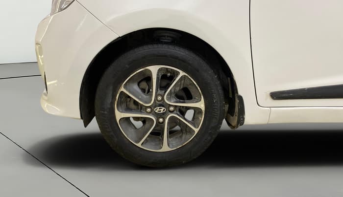 2017 Hyundai Grand i10 SPORTZ AT 1.2 KAPPA VTVT, Petrol, Automatic, 64,884 km, Left Front Wheel