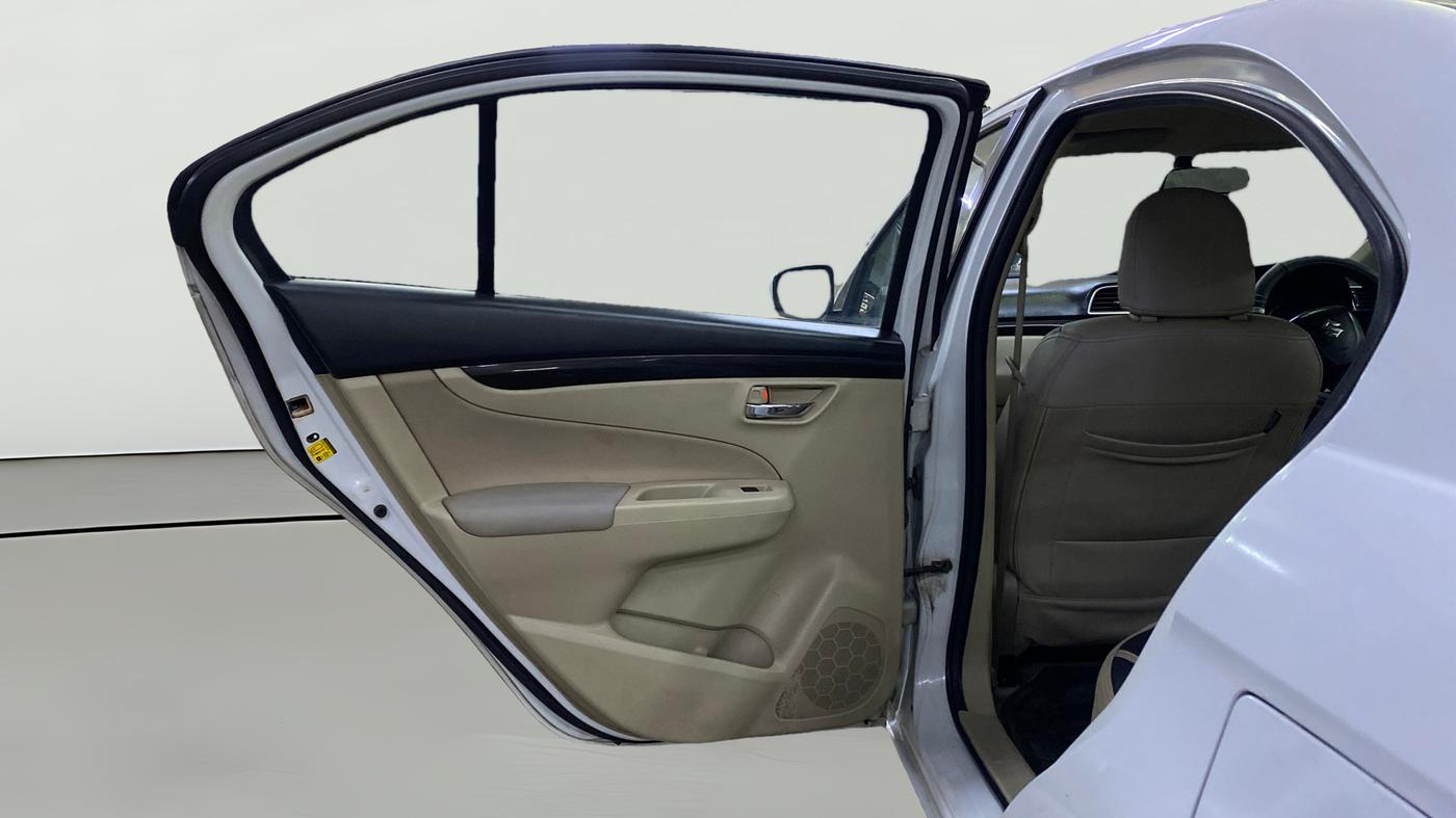2016 Maruti Ciaz VDI+ SHVS, Diesel, Manual, 1,02,110 km, LHS Rear Door