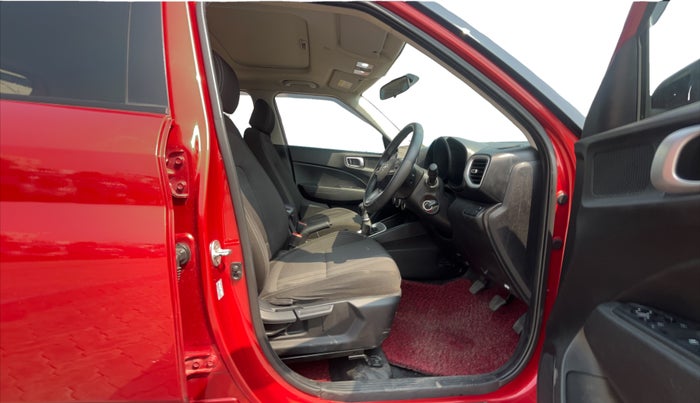 2019 Hyundai VENUE SX 1.0 TURBO, Petrol, Manual, 58,526 km, Right Side Front Door Cabin