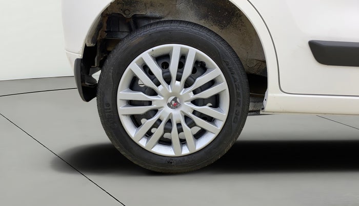 2015 Maruti Wagon R 1.0 VXI AMT, Petrol, Automatic, 49,527 km, Right Rear Wheel