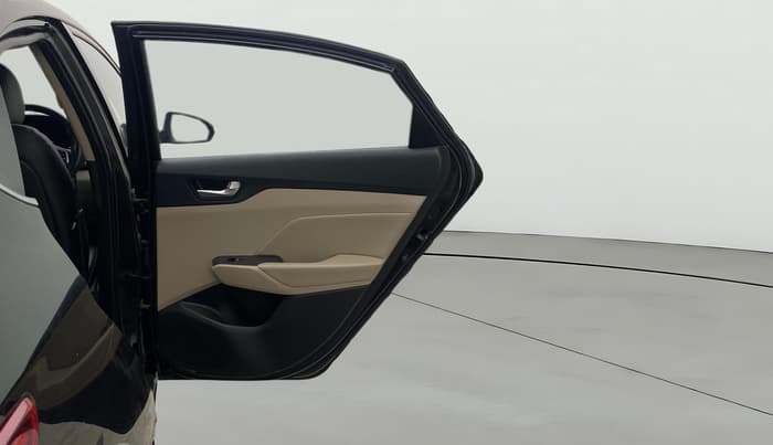 2018 Hyundai Verna 1.6 VTVT SX (O) AT, Petrol, Automatic, 81,555 km, RHS Rear Door