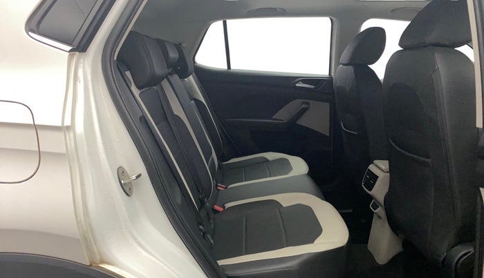 2021 Volkswagen TAIGUN TOPLINE 1.0 TSI MT, Petrol, Manual, 91,658 km, Right Side Rear Door Cabin