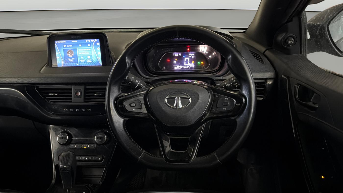 2022 Tata NEXON XZA PLUS (O) DIESEL DARK EDITION, Diesel, Automatic, 98,286 km, Steering Wheel Close Up