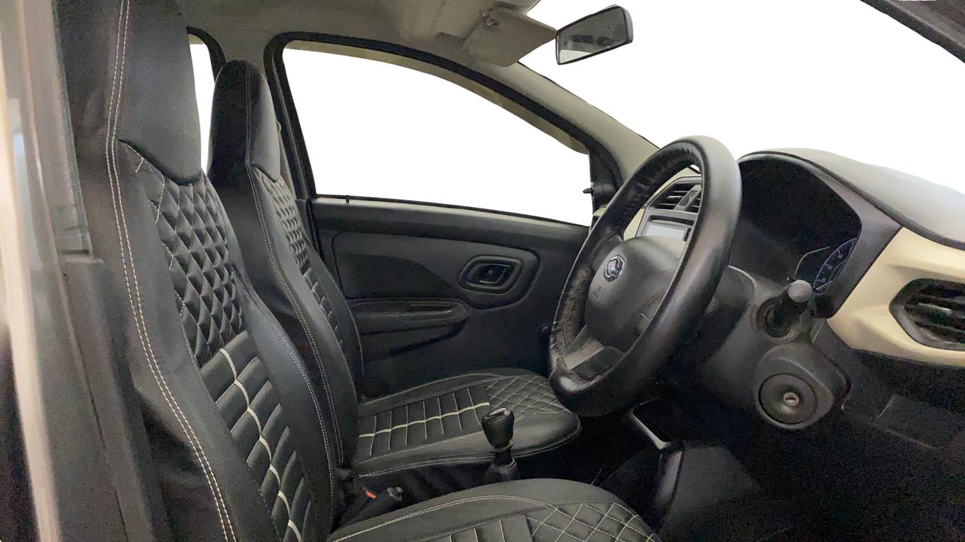 2021 Datsun Go A, Petrol, Manual, 32,903 km, Right Side Front Door Cabin