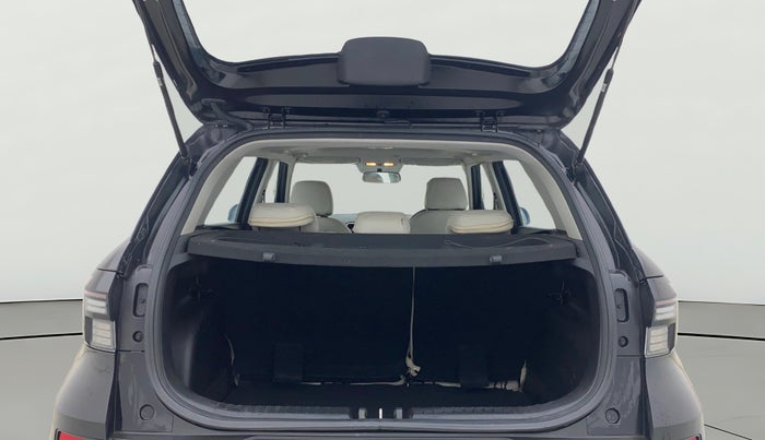 2024 Hyundai VENUE SX (O) 1.0 TURBO DCT DUAL TONE, Petrol, Automatic, 16,890 km, Boot Open Zoomed View