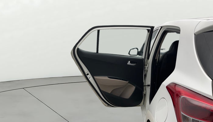 2018 Hyundai Grand i10 SPORTZ 1.2 KAPPA VTVT, CNG, Manual, 50,833 km, LHS Rear Door