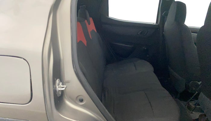 2017 Renault Kwid RXL, Petrol, Manual, 59,460 km, Right Side Rear Door Cabin