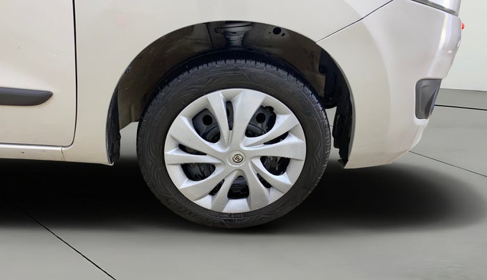 2015 Maruti Wagon R 1.0 VXI, CNG, Manual, 78,955 km, Right Front Wheel